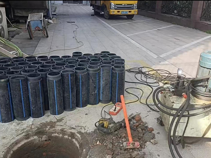 大冶PE置换管厂家 DN315置换管 非开挖管短管置换